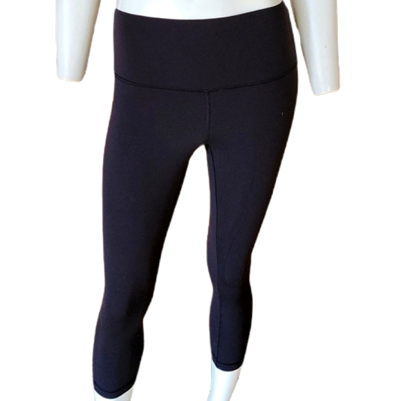 Lululemon Wunder Under Cropped Leggings